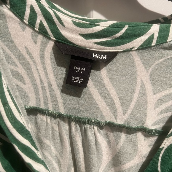 Cute button down mini dress - Picture 2 of 3